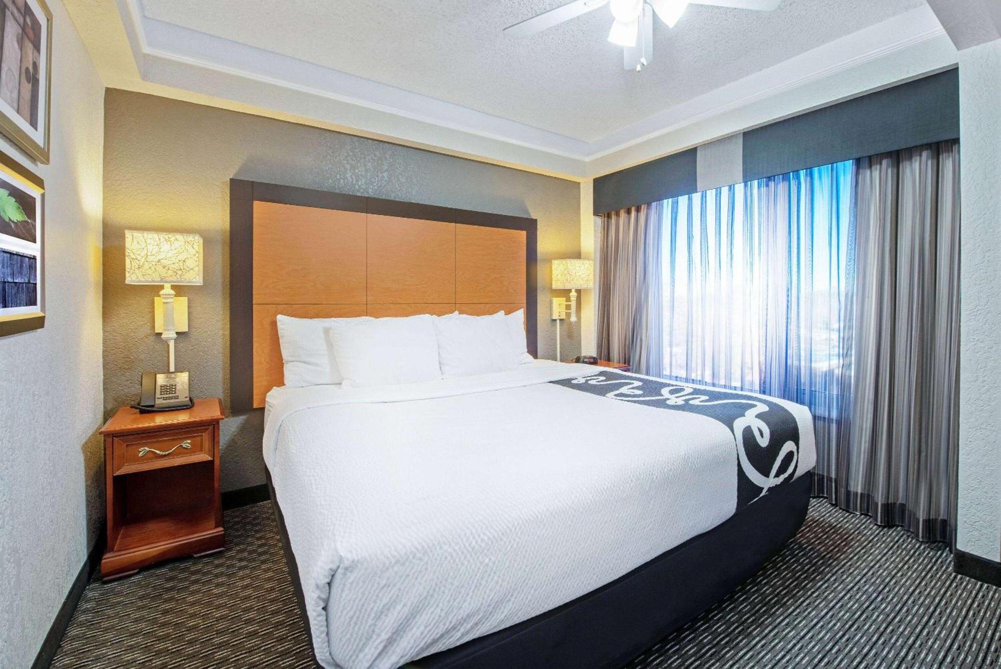 La Quinta By Wyndham New Orleans Airport Hotel Kenner Exterior photo
