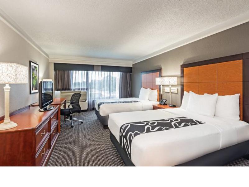 La Quinta By Wyndham New Orleans Airport Hotel Kenner Exterior photo